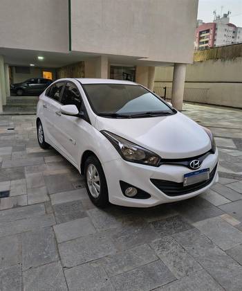 HYUNDAI HB20S 1.0 COMFORT PLUS 12V FLEX 4P MANUAL
